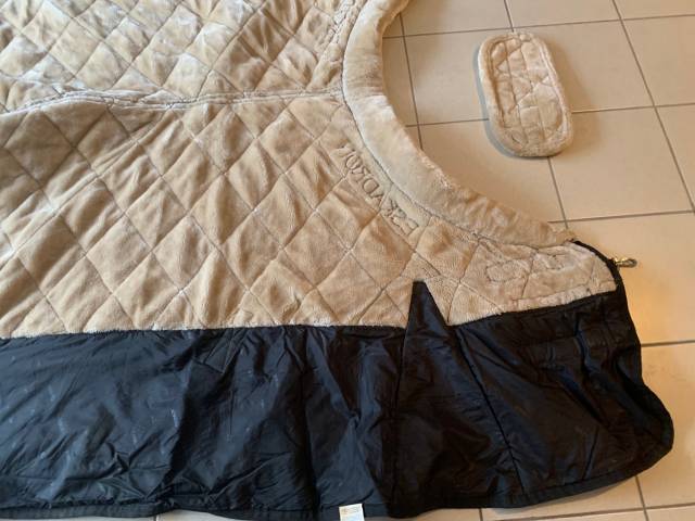 couverture d'écurie noire eskadron 200 gr 165 cm 