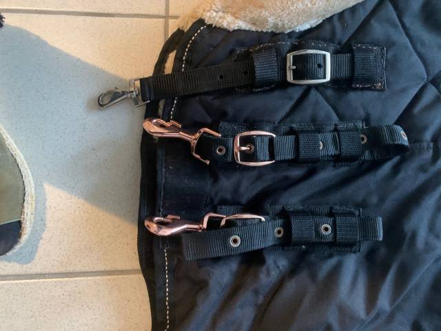 couverture d'écurie noire eskadron 200 gr 165 cm 