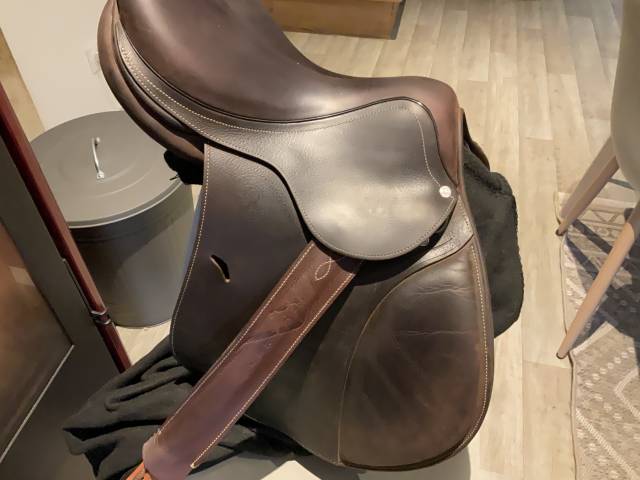 Selle antares signature 17 pouces. 