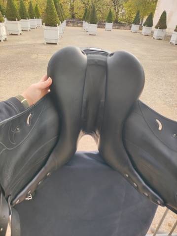 Selle de dressage Bruno Delgrange 