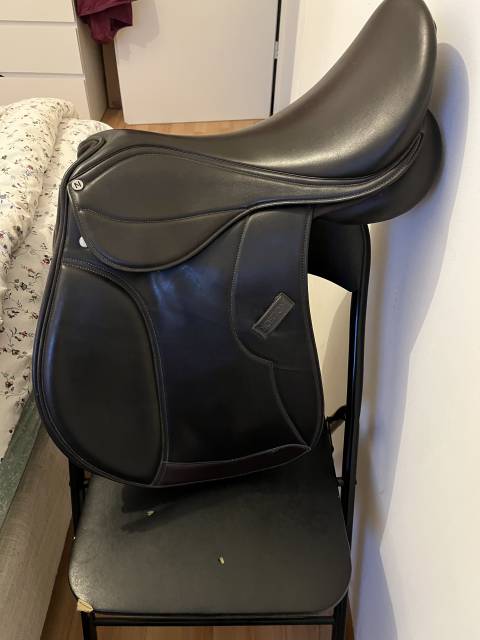 Selle Norton mixe Rexine 17 pouces