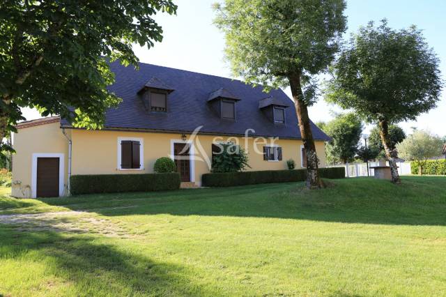 Propriété quercynoise sur 5 ha proche cahors et a20