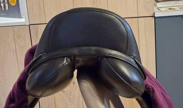 Selle dressage Kent and Master 16"5