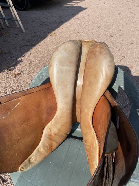 selle d'équitation anglaise