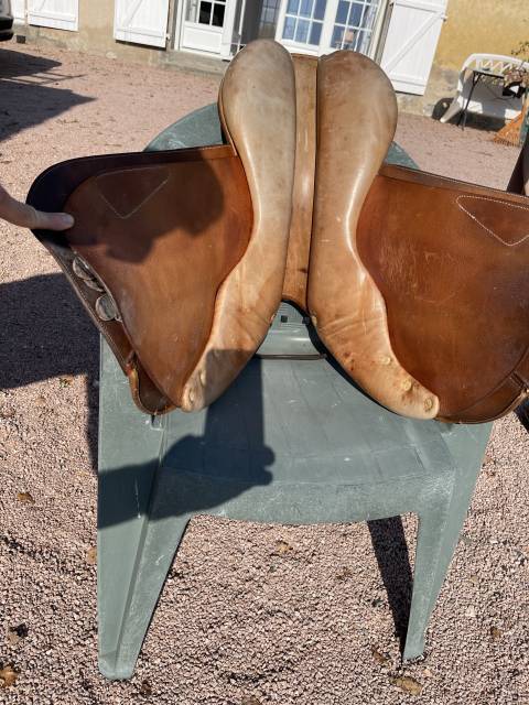 selle d'équitation anglaise