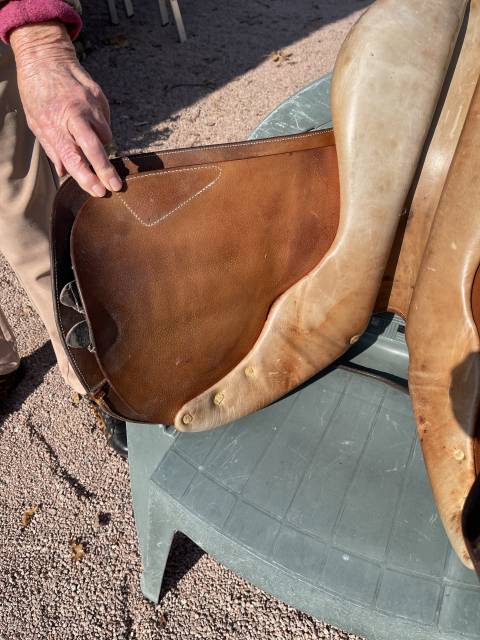 selle d'équitation anglaise