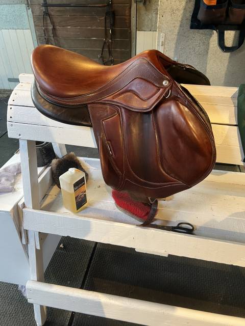 selle cross DEVOUCOUX super état