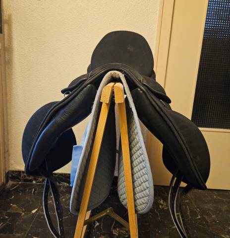 Selle IKONIC dressage 17.5