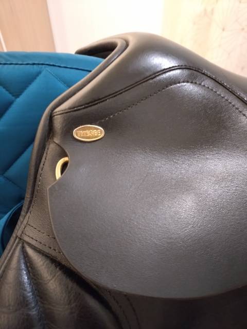 Selle de dressage Thésée 17,5 - Parfait état