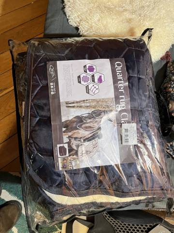 Couvre Reins Matelassé QHP Quarter Classy L Marine