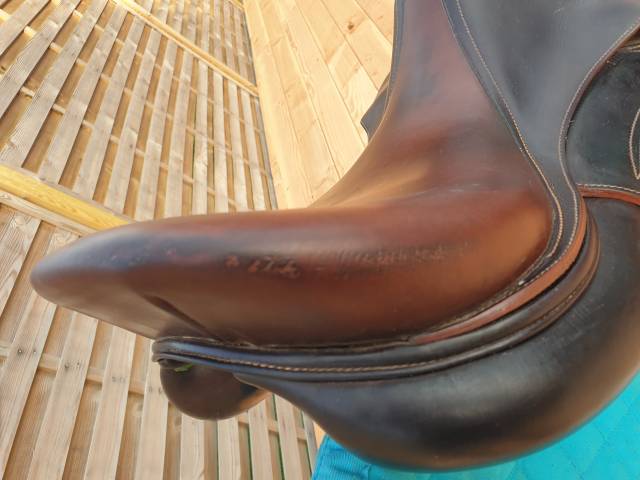 Selle Devoucoux mixte havane 17'5