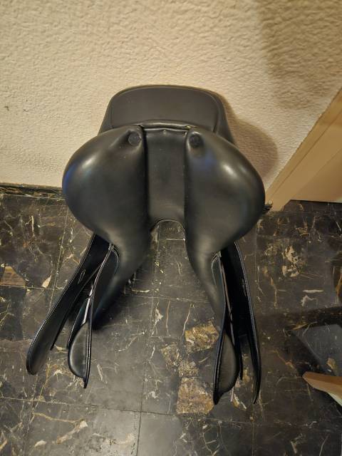 Selle Ikonic mixte 17.5 neuve