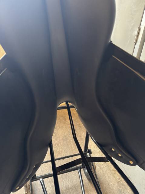 selle mixte TdeT 17,5" garantie jusqu'en septembre 2027