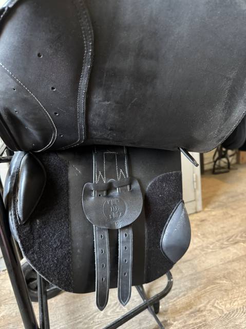 selle mixte TdeT 17,5" garantie jusqu'en septembre 2027