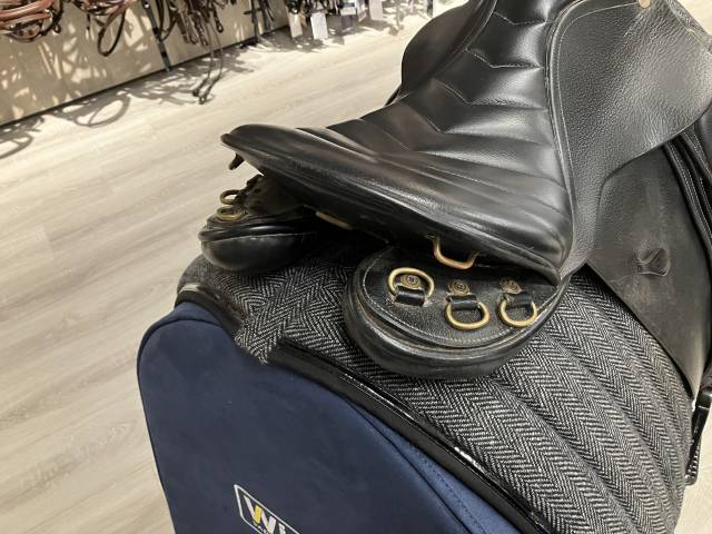 À vendre selle  de randonnée Henri de Rivel 