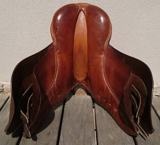 Selle St&uuml;bben Tristan dressage 17,5 pouces
