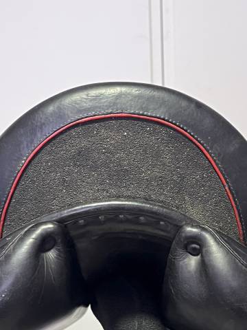 selle dressage Childéric 17,5