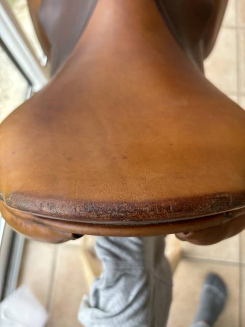 Selle forestier modèle Classic 17p 