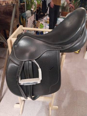 selle mixte Eric Thomas noire 17''