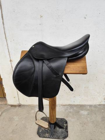 Selle 17 noir
