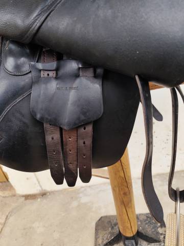Selle 17 noir