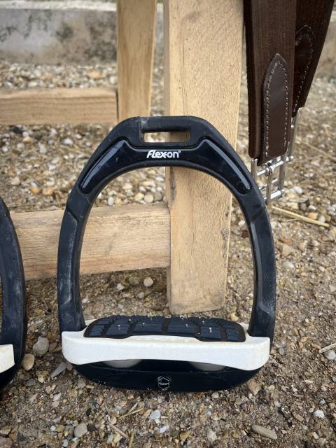 À VENDRE : Selle Childeric 17,5" (Année 2014)