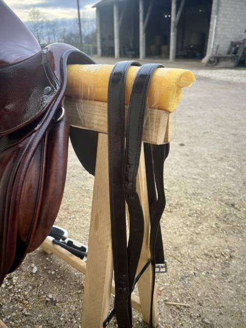 À VENDRE : Selle Childeric 17,5" (Année 2014)