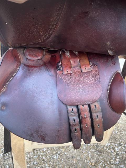 À VENDRE : Selle Childeric 17,5" (Année 2014)