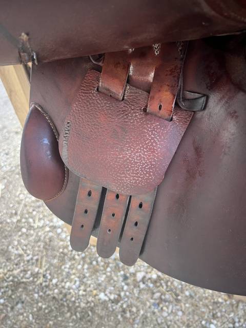 À VENDRE : Selle Childeric 17,5" (Année 2014)