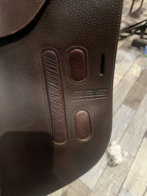 Selle GBS 17,5 pouces 2024