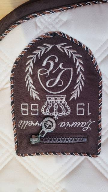 Tapis blanc/beige Lauria Garelli blanc coupe dressage