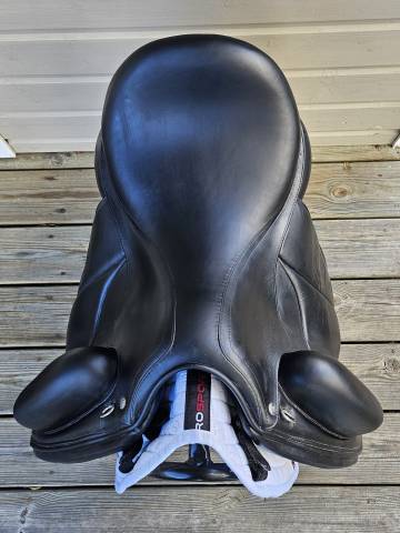 Selle de dressage Aachen Forestier 
