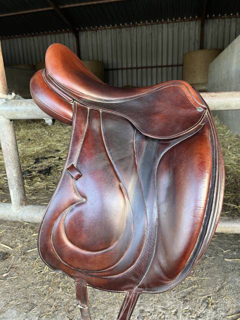 Selle de dressage ANTARES