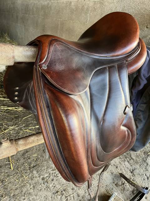 Selle de dressage ANTARES