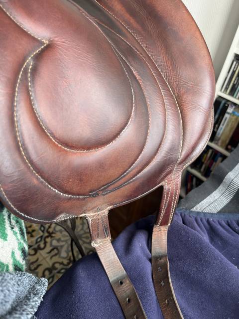 Selle de dressage ANTARES