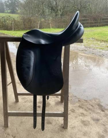 Selle de dressage - delgrange