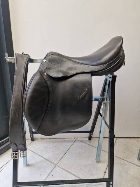 Selle mixte noire Forestier 17"