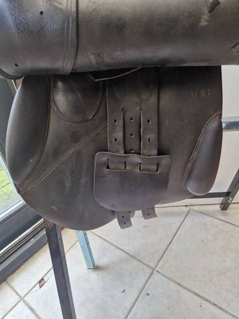 Selle mixte noire Forestier 17"