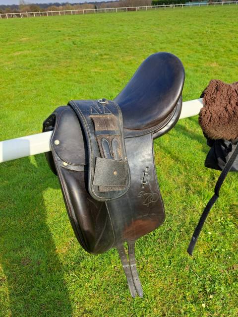 Selle 17'5 Brunet Pineau dressage
