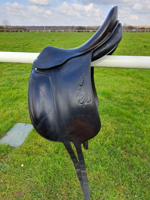 Selle 17'5 Brunet Pineau dressage