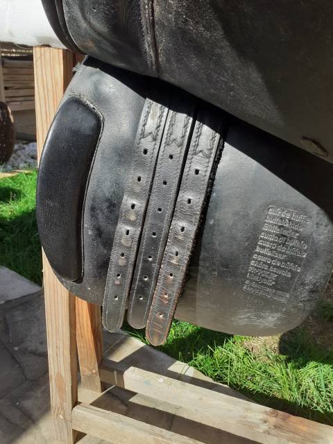 Selle équipée cuir fouganza 17"1/2 