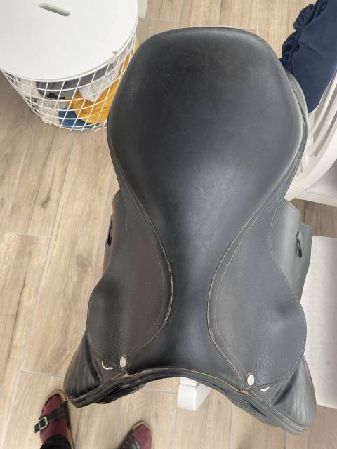 Selle cuir noire Eric Thomas 16,5 pouces 