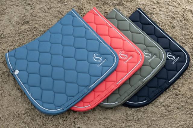 Tapis de selle sparkle classic sports 2025 dressage - Eskadron