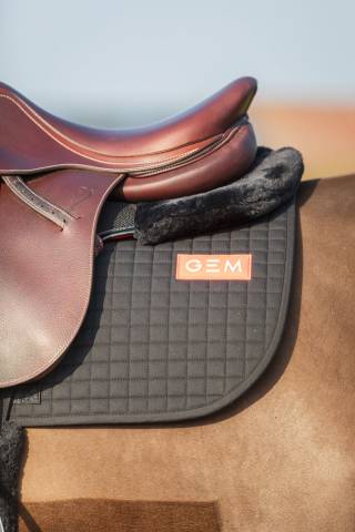 Tapis de selle Obstacle LEO Noir - GEM