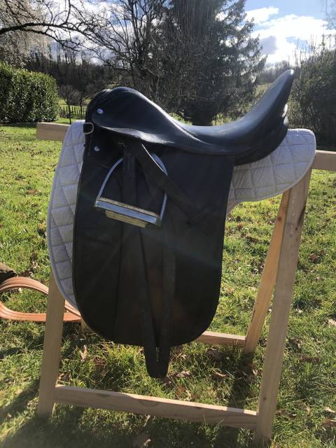 Selle dressage complète 