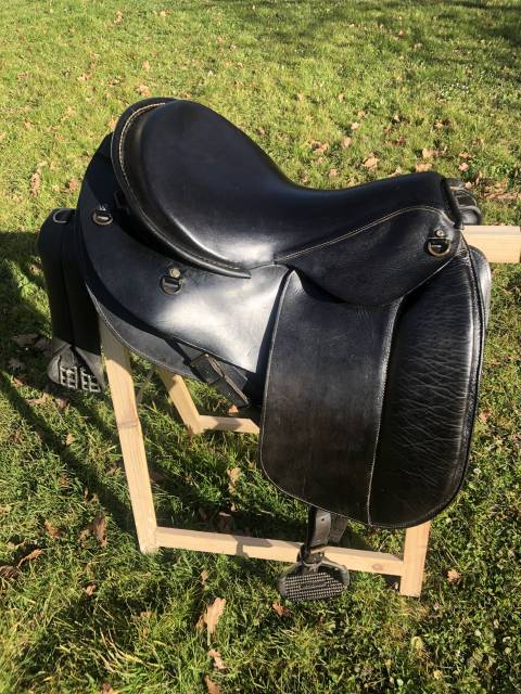 Selle de randonnée Trec Prestige 18’’ TH Cuir