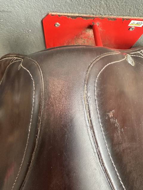 Selle Équipe Carbon