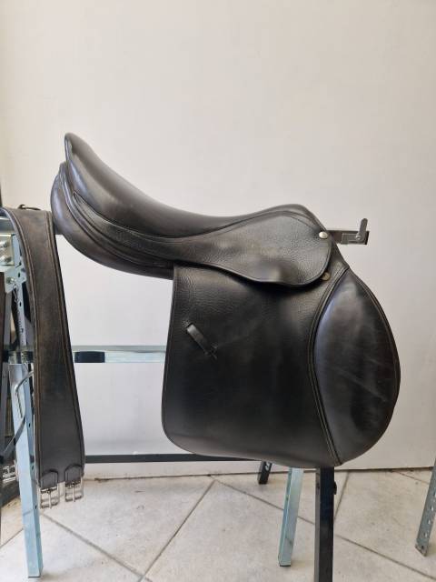 Selle mixte Forestier noir 17"