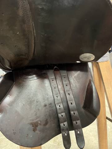 Selle Meyer 17p Très bon état 