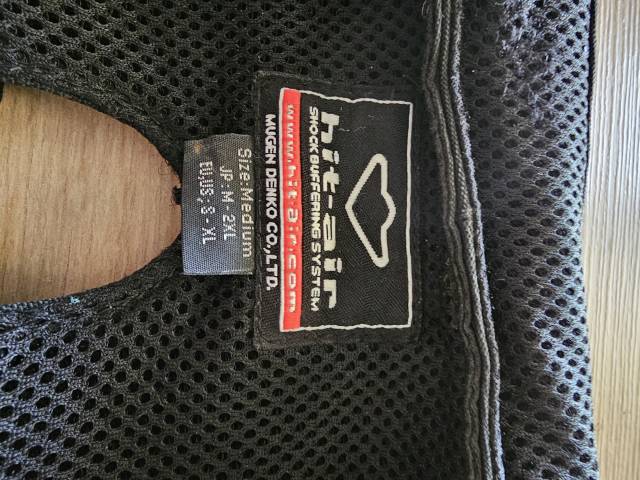 Airbag Hit-air Taille M noir en parfait &eacute;tat + cartouch